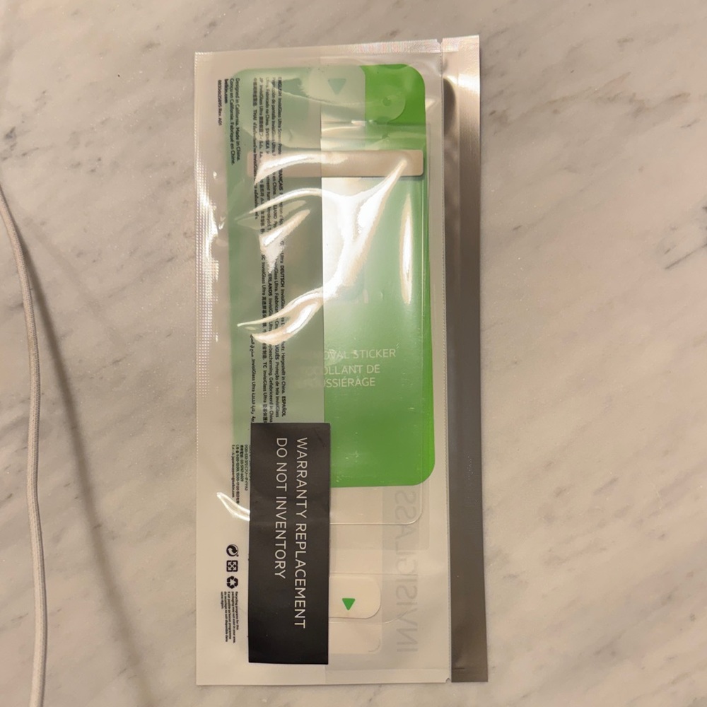 Belkin Invisiglass Ultra Screen Protector - Picture 2 of 2